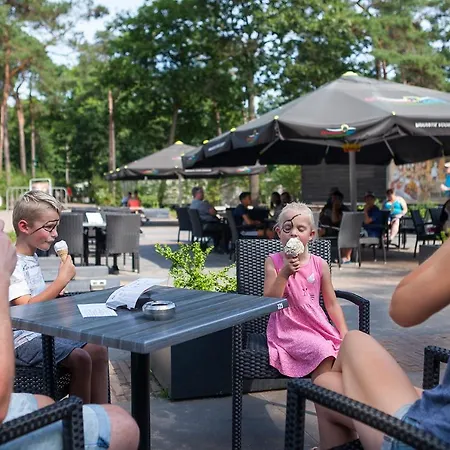 우스타펜 바칸티에파크 3* 아른헴