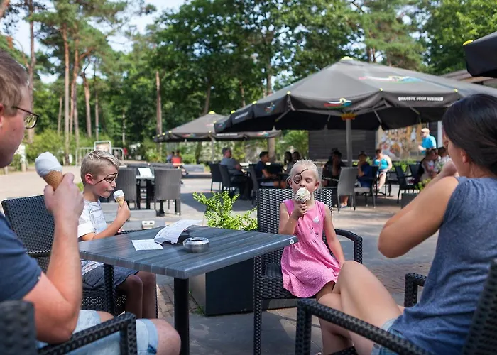 우스타펜 바칸티에파크 3* 아른헴