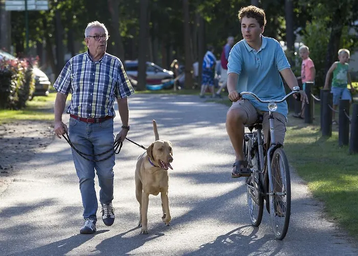 우스타펜 바칸티에파크 3* 아른헴